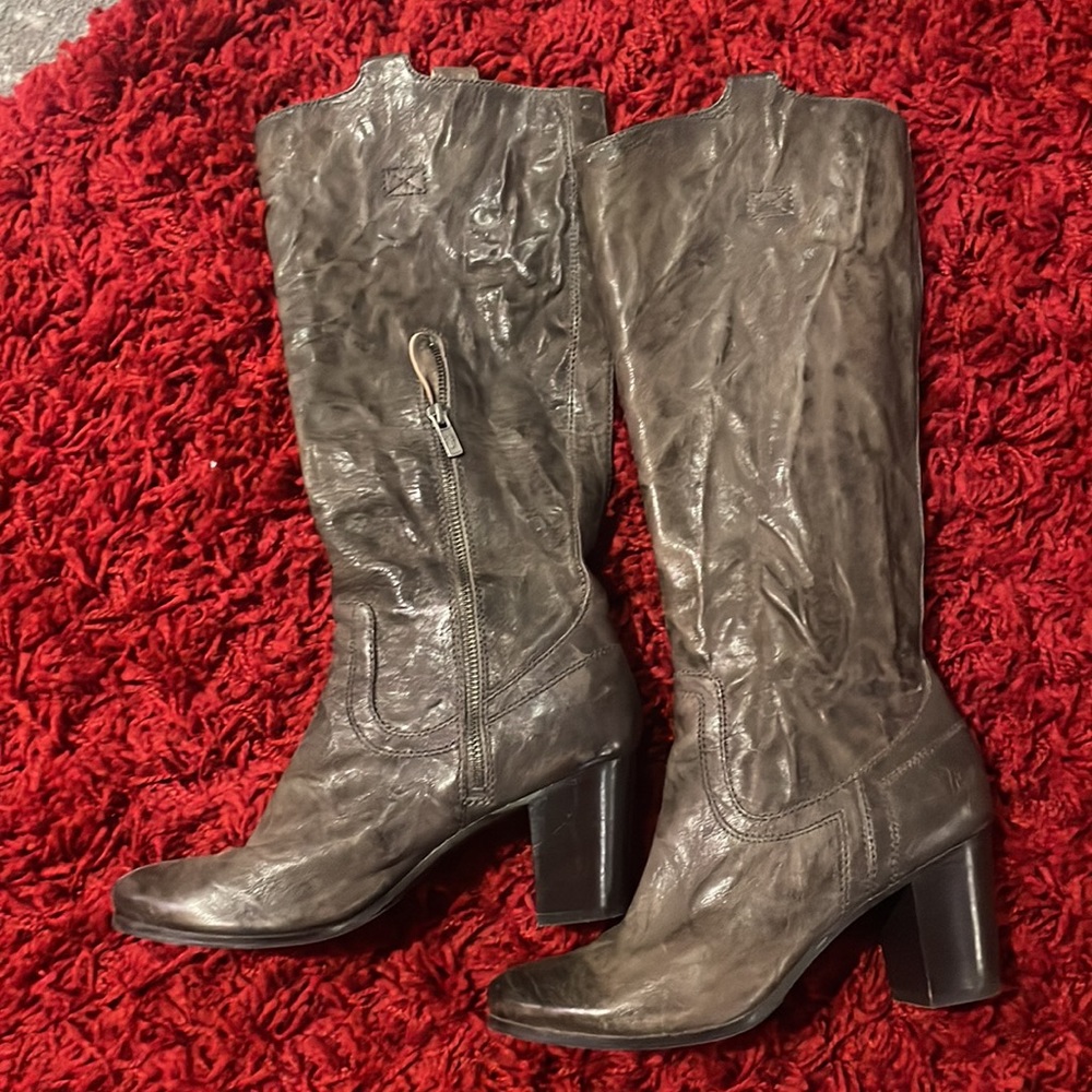 FRYE- brown boots 2”heel in mint condition